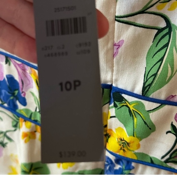 NWT! Size 10 petite A line floral dress from Ann Taylor - Picture 5 of 6
